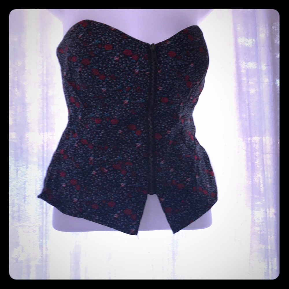 halter top - Picture 3 of 5
